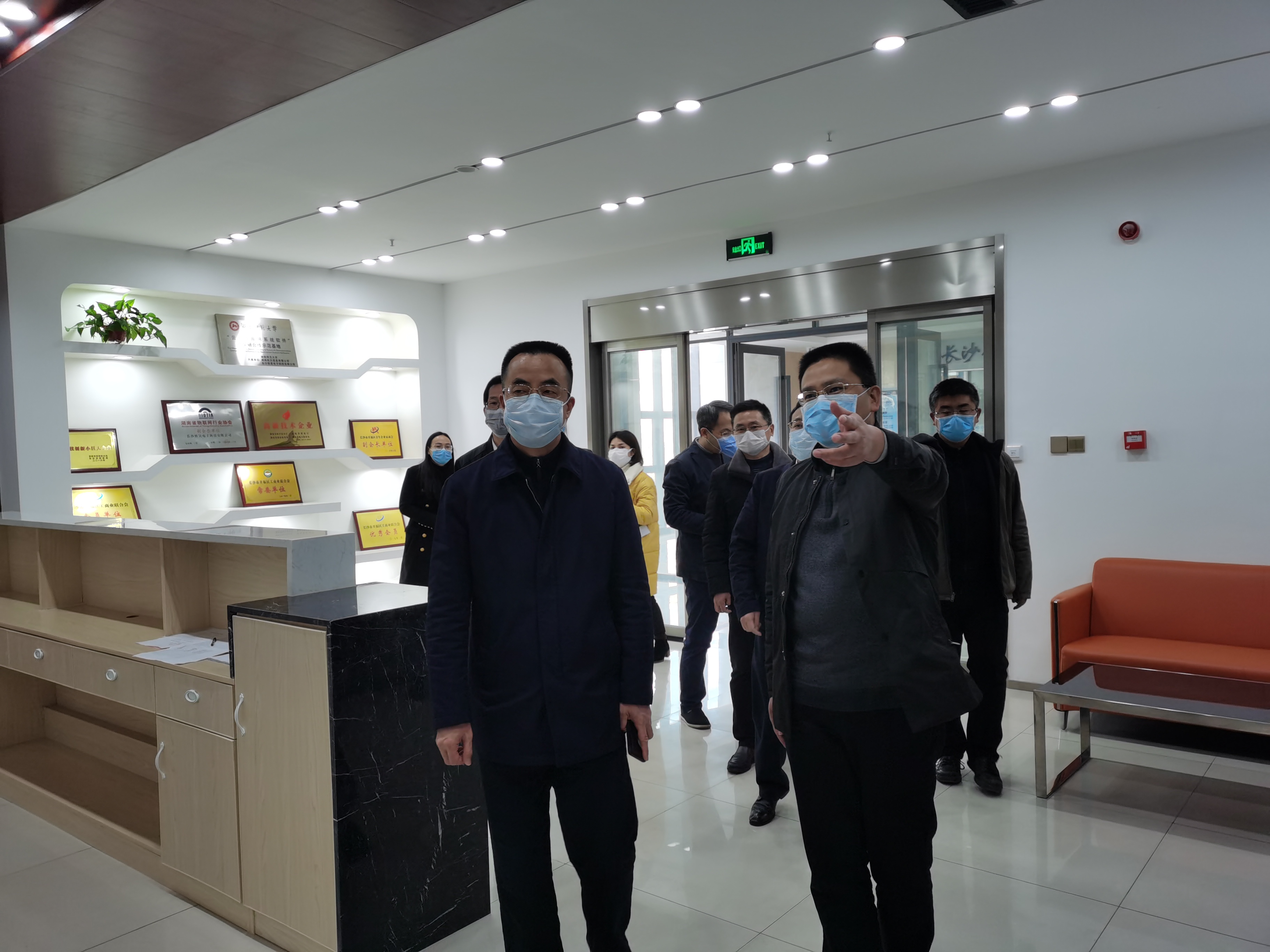 开福区区委书记曹再兴到社员企业走访
